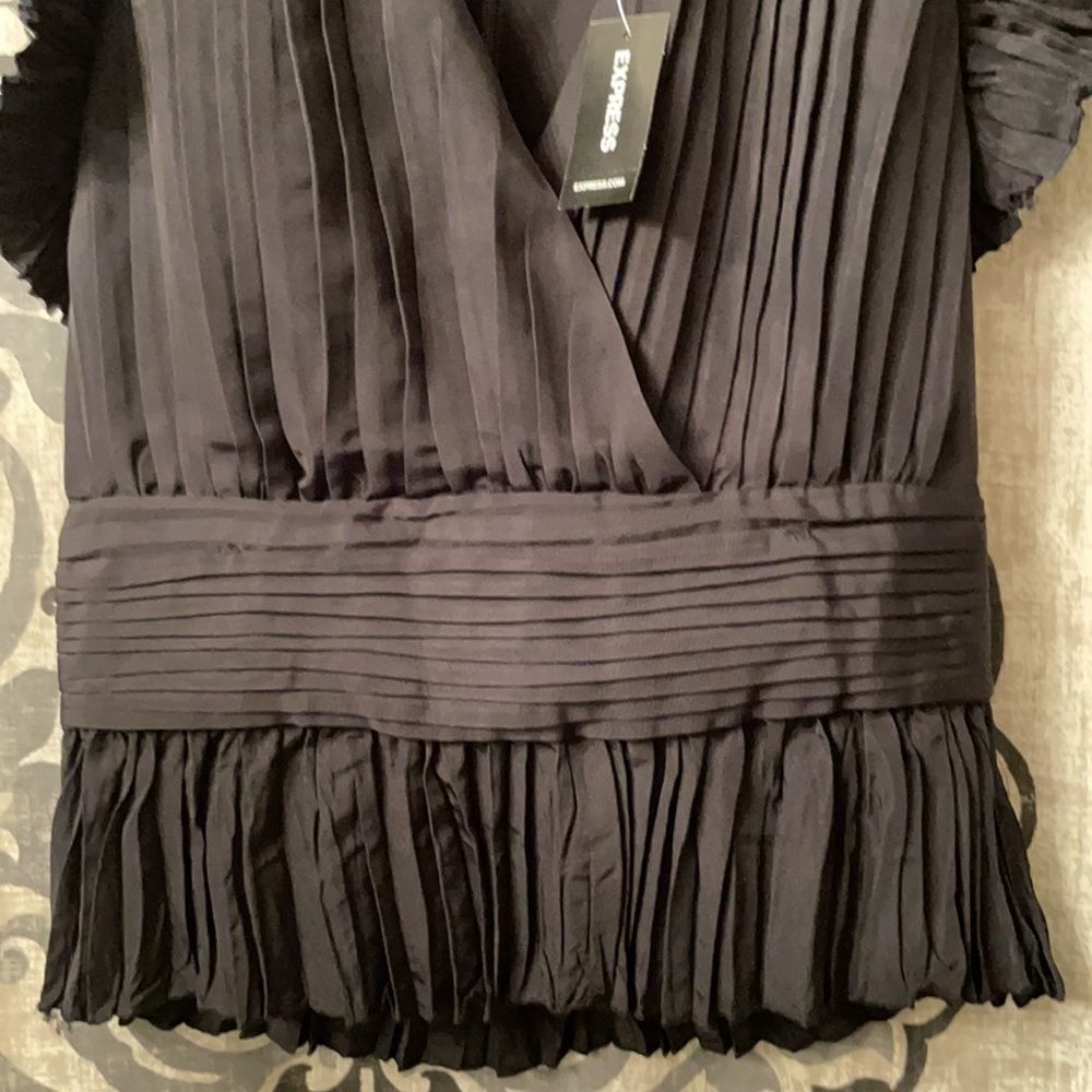 🎉🎉🎉HP🎉🎉🎉Nwt Express Sz SP Black zip back fan cap sleeves - Picture 3 of 9